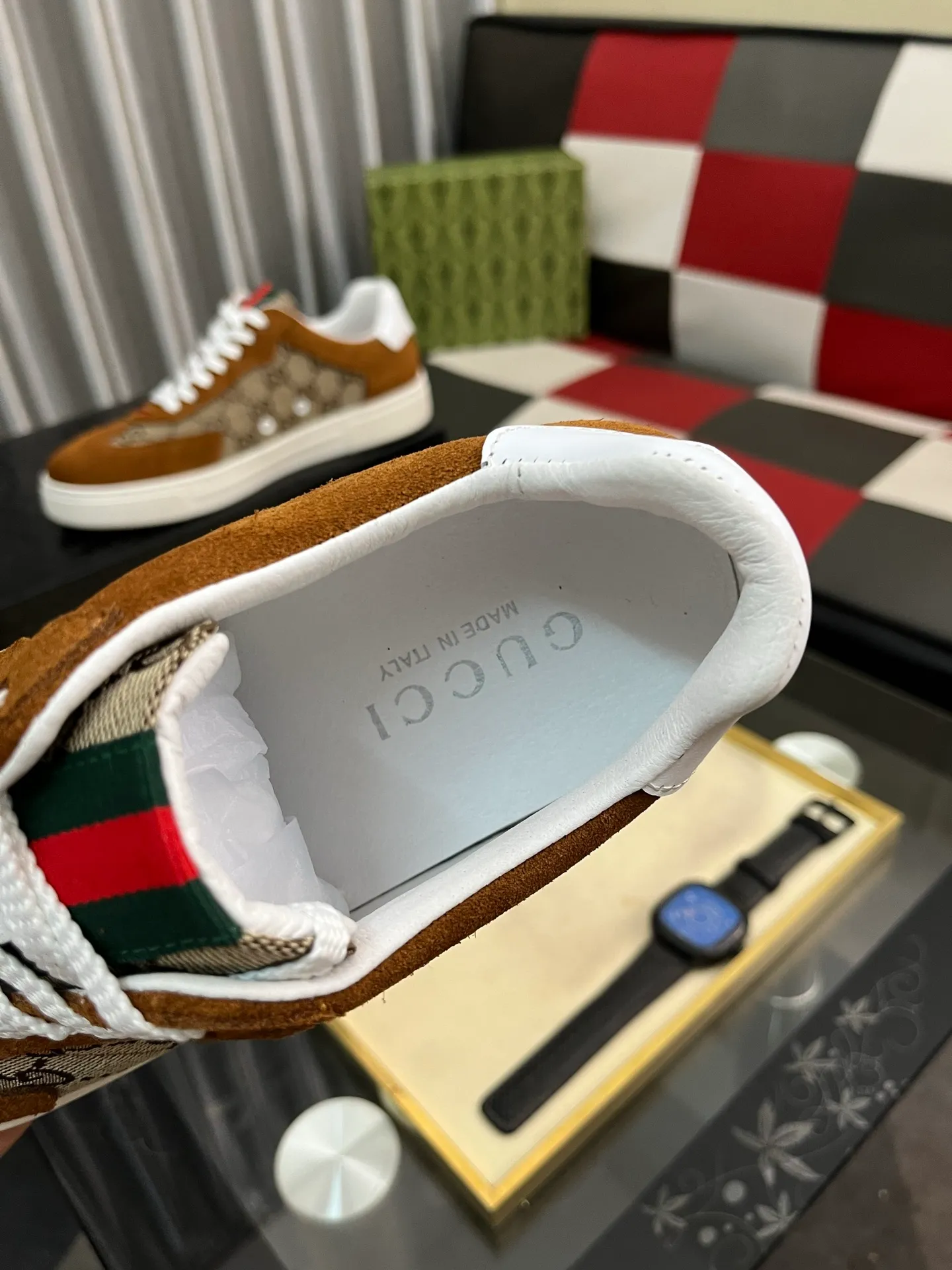 Men's shoes 💰380⌚️⌚️Gucci •Gucci original quality.~ Unique modern style sneakers. 🏃A must-have casual shoe for trendy men😍😍 Original brand imported from Italy, imported original leather, sheep lining (refuses to discolor and grind feet) Sole: Original sole provided by the original factory, French lazy style design ⚠️Fit to the feet, original quality, super comfortable original sole. Just like shooting the real thing🎬The real thing is better, code number: 38-442️⃣colors available